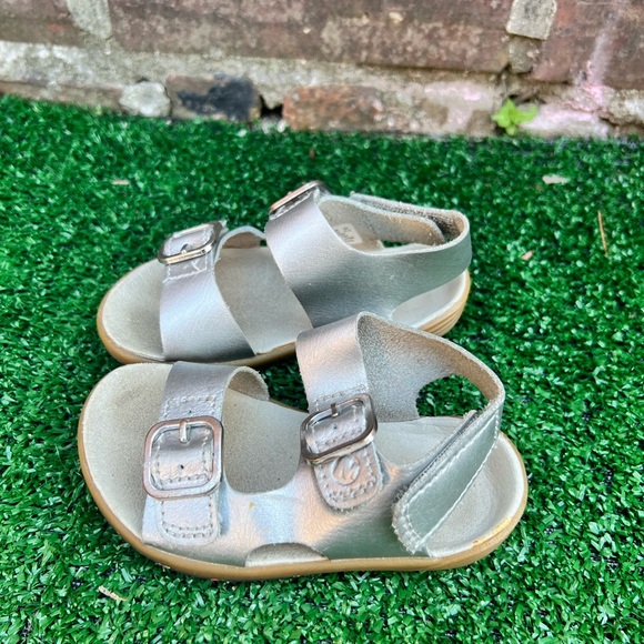 Merrell Silver Sandals - Picture 2 of 6